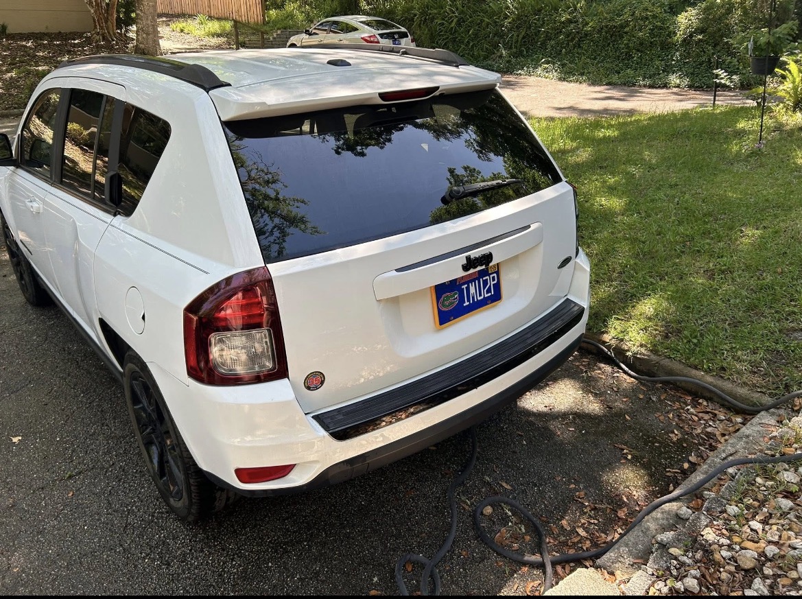 Detailed white Jeep exterior